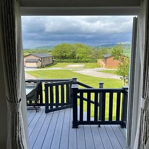 Meadow View Lodge With Stunning Views